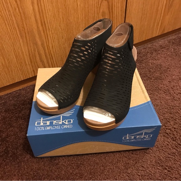 Dansko Danae Sandals - Picture 1 of 7